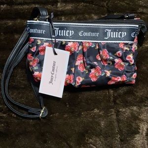 NWT JUICY COUTURE Wristlet 🌹FINAL PRICE 🎉